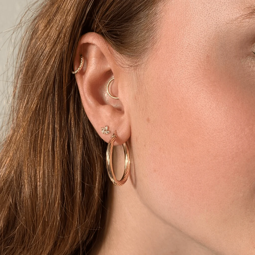 10K Twisted Hoops - Image 3