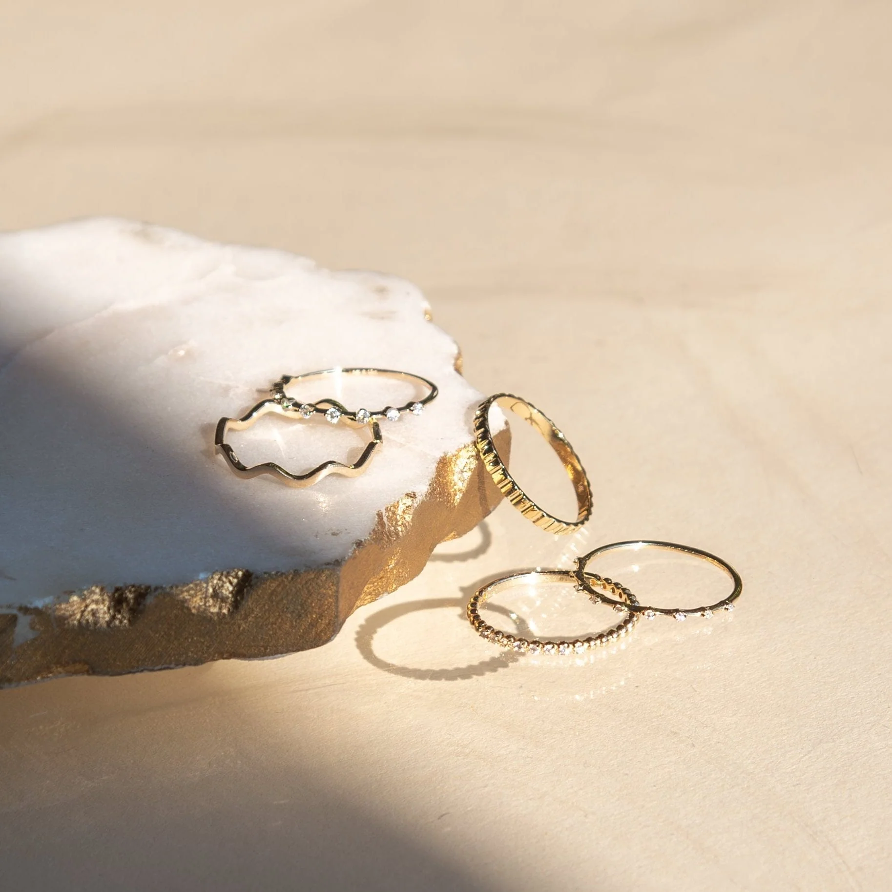 14K Gold Fluted Ring - Image 6