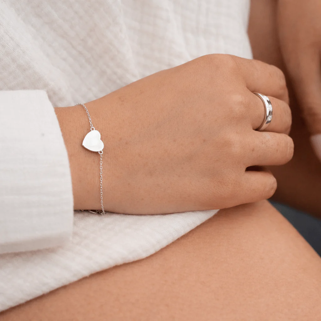 Ava Delicate Heart Bracelet - Image 5