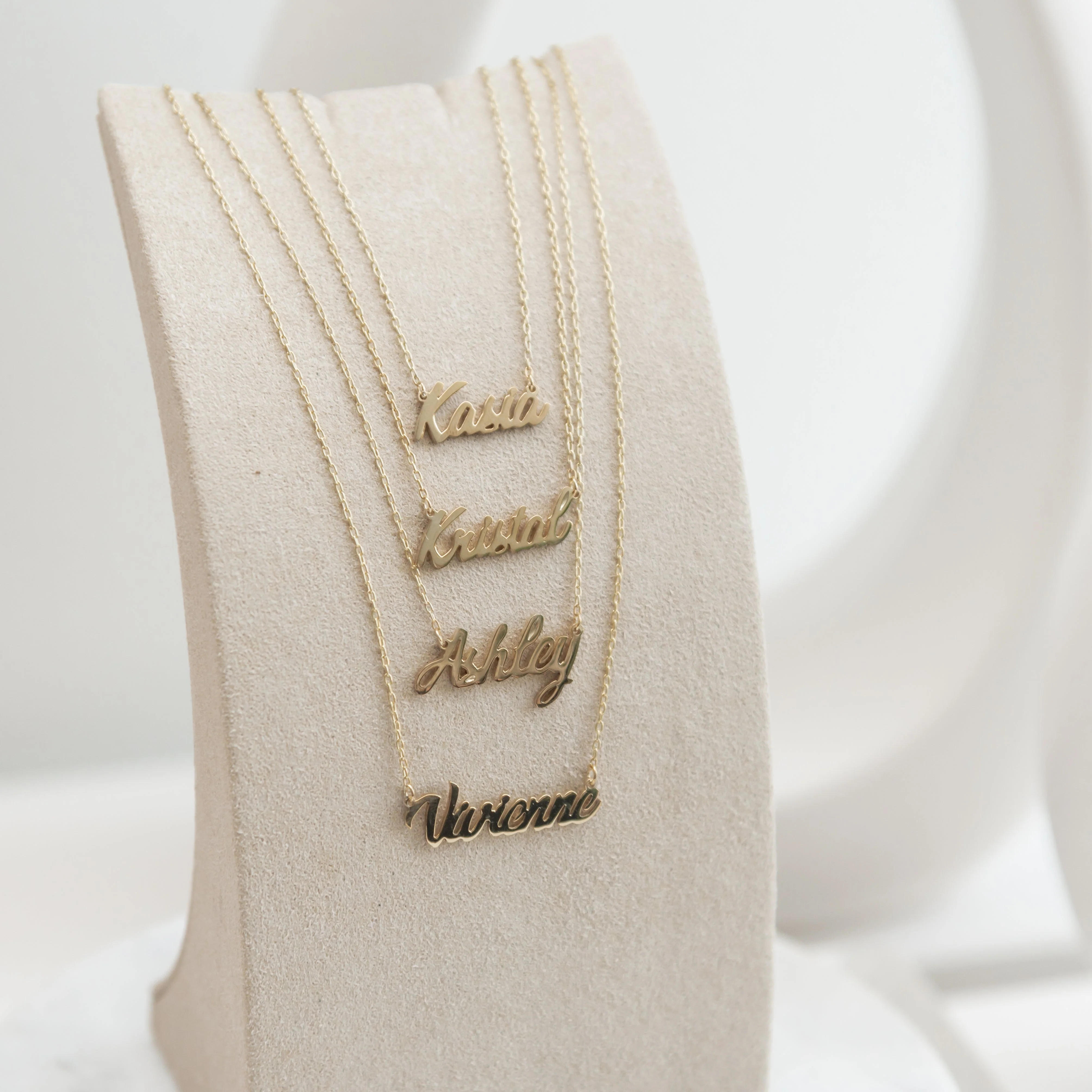 Bella Custom Name Necklace - Image 7