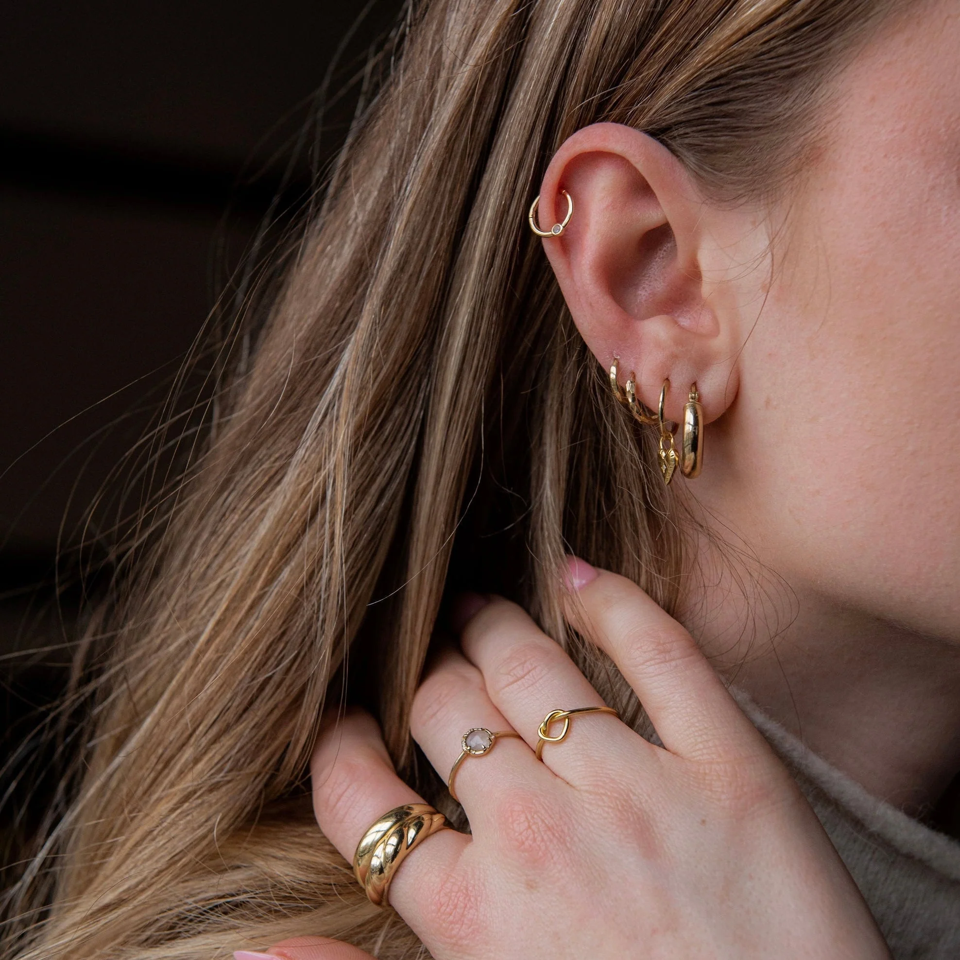 Beth Hoops - Image 3