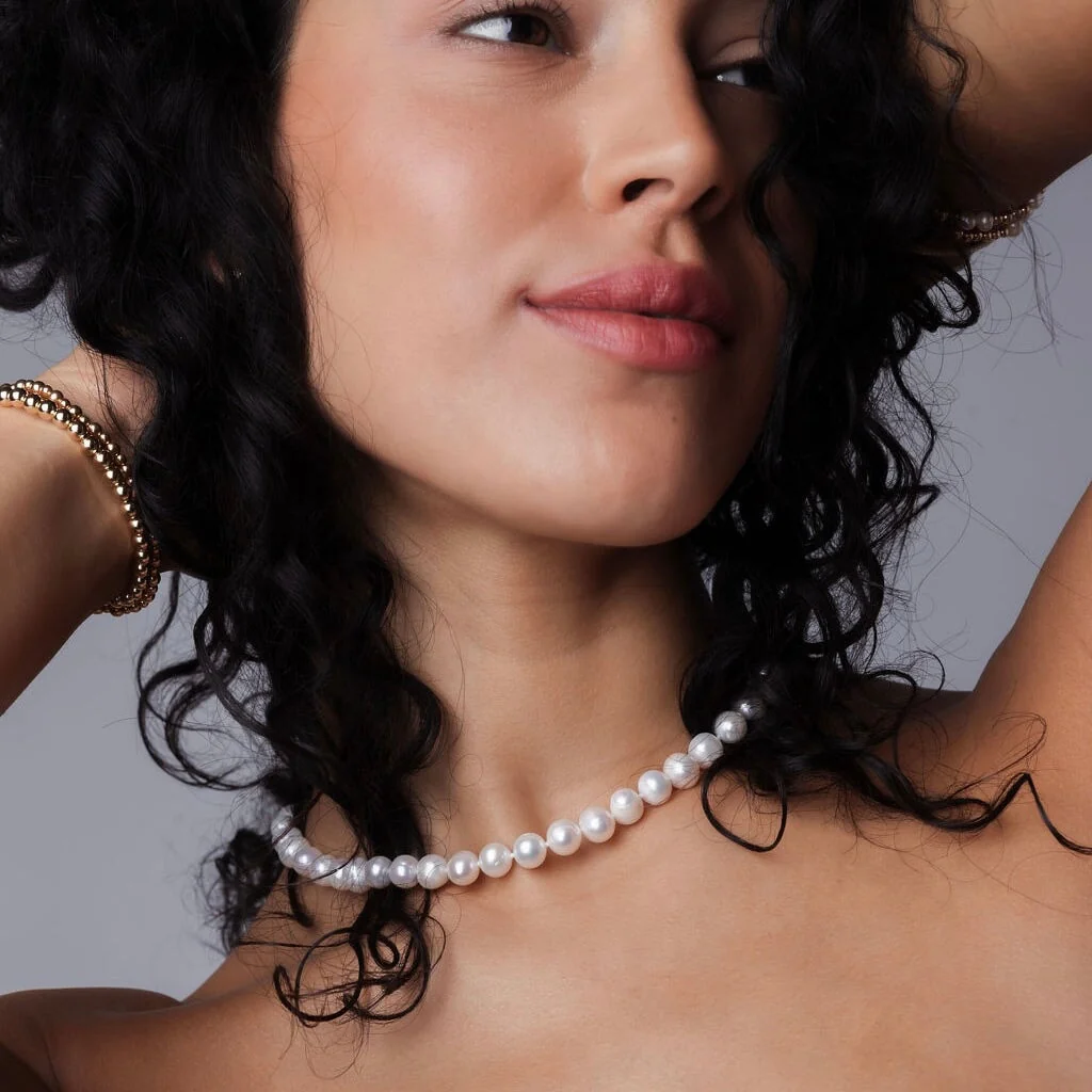 Classic Pearl Necklace - Image 3