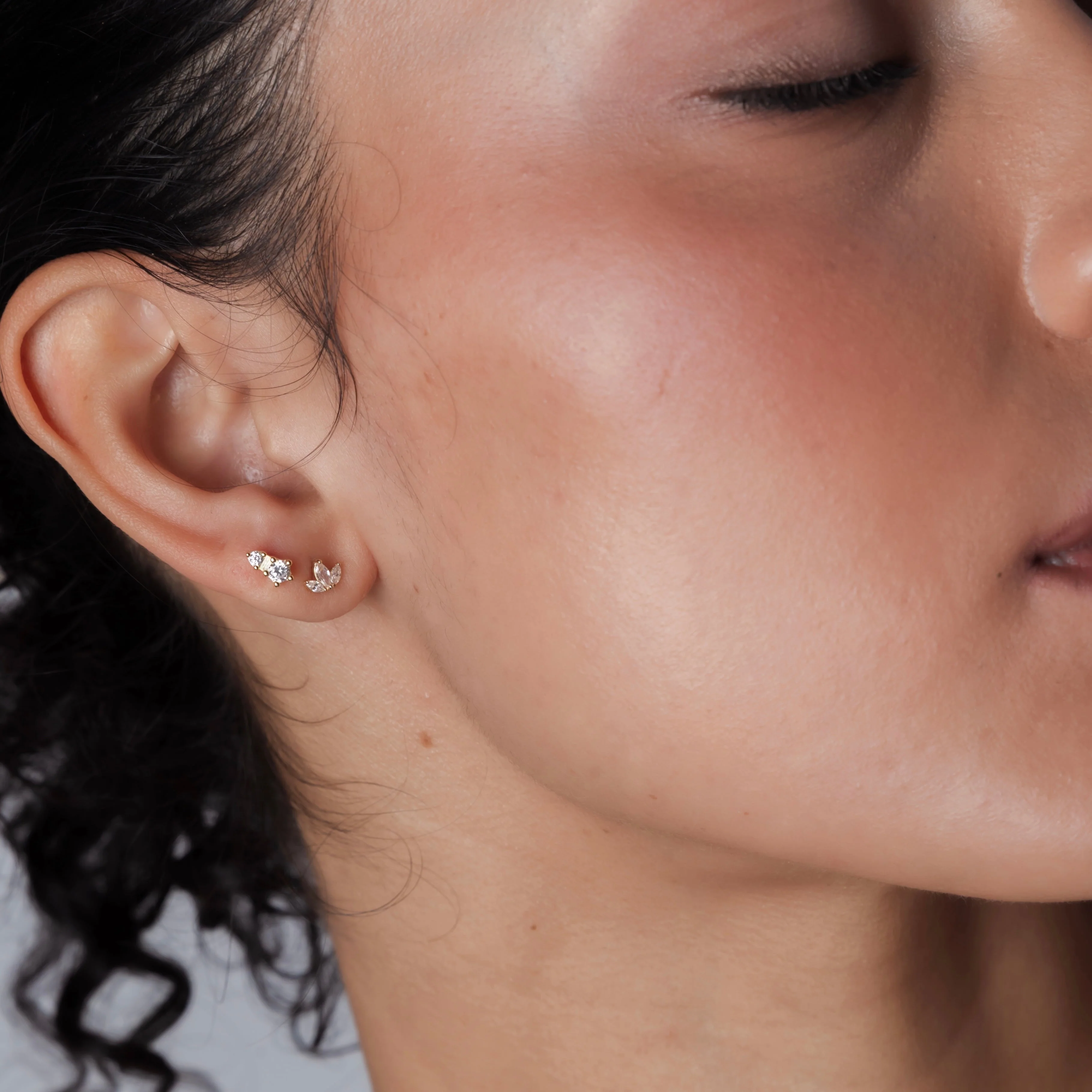 Cluster Flat Back Single Stud Earring - Image 3