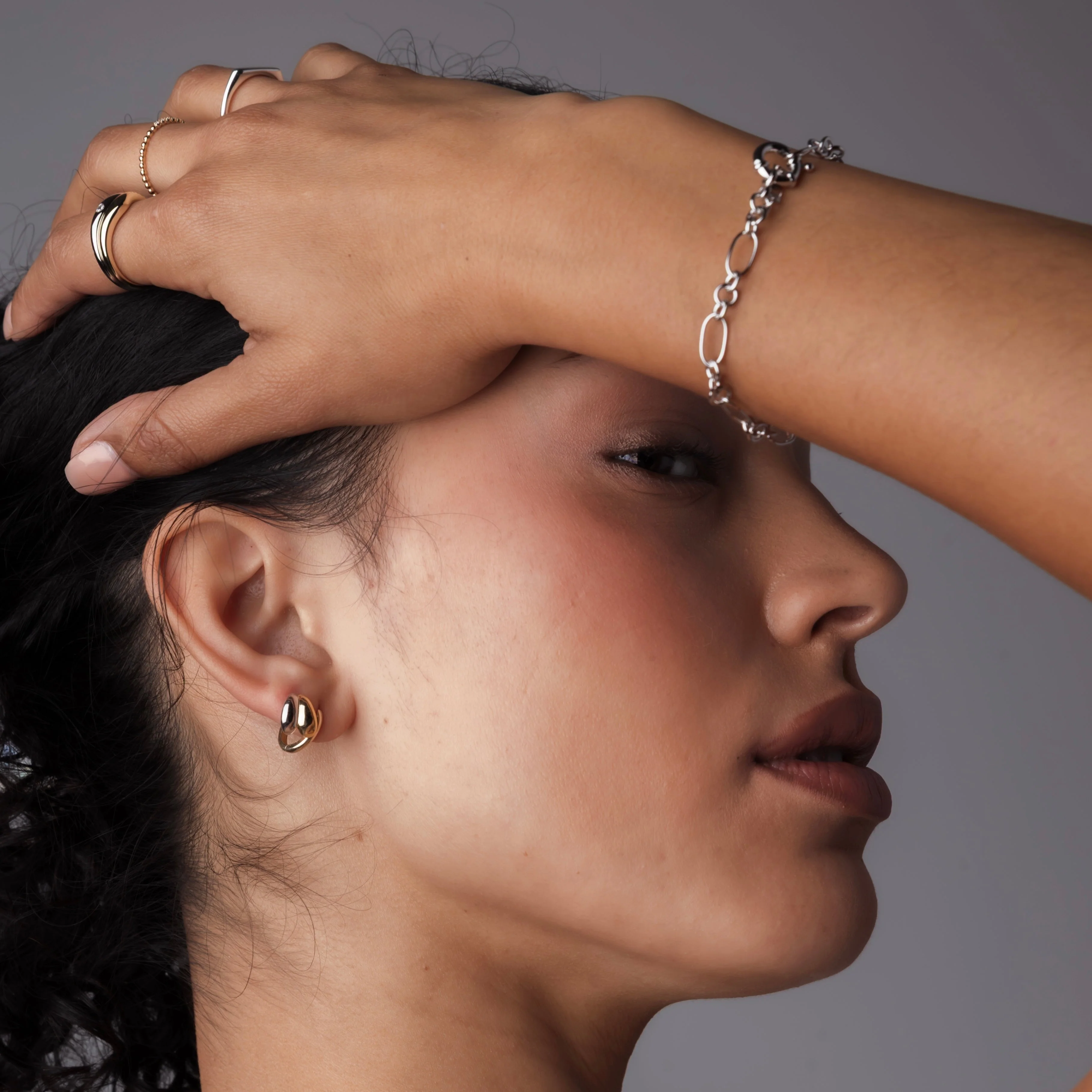Elongated Figaro Chain Bracelet - Image 3