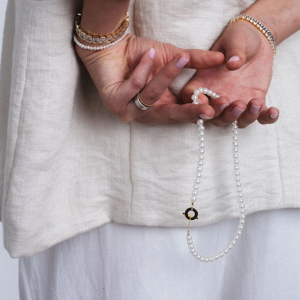 Pearl Necklace with Toggle Clasp - Image 5