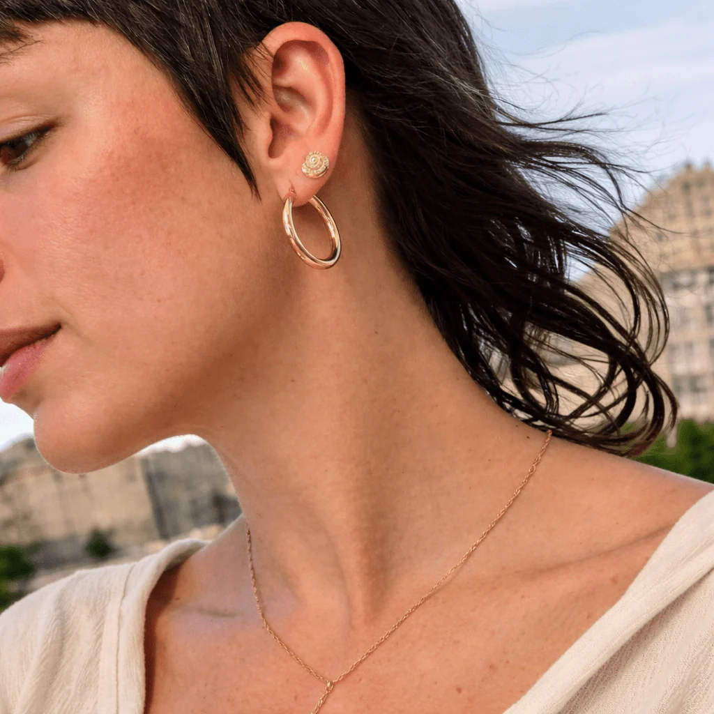 Coquille Shell Studs - Image 3