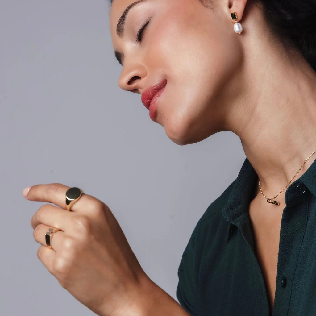 Classic Signet Ring - Image 7