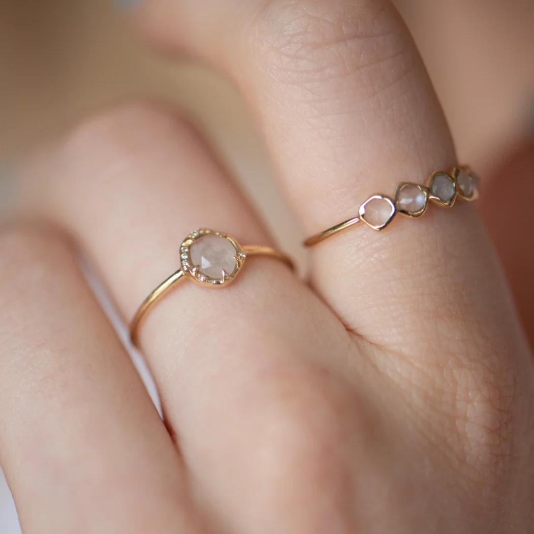 10K Gold Yasi Moonstone Ring - Image 3